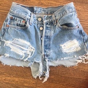 levi shorts